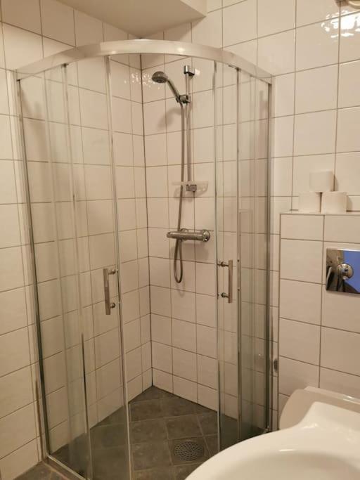 Nice 1-Bedroom Apartment In Heart Of The City Stavanger Bagian luar foto