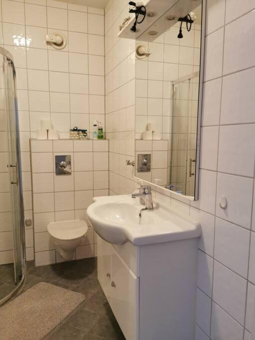 Nice 1-Bedroom Apartment In Heart Of The City Stavanger Bagian luar foto